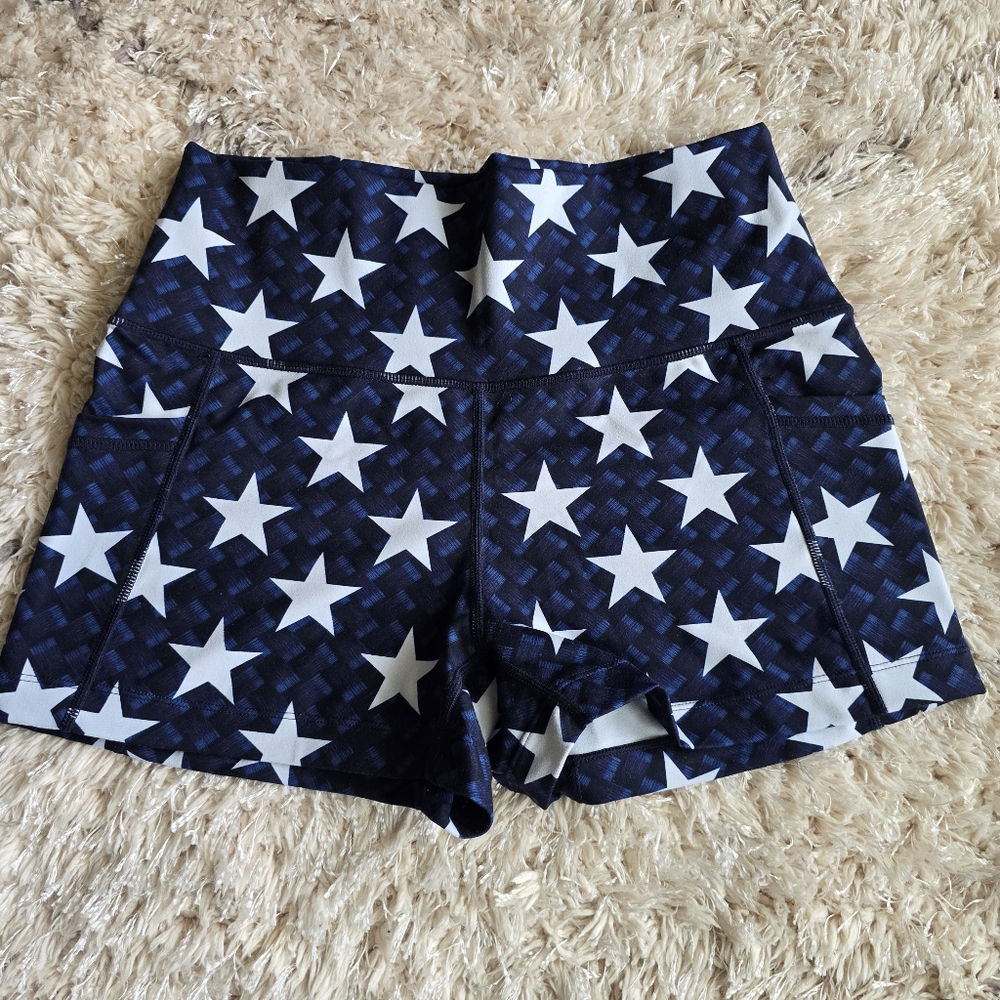 CVG Women's Star Patterned Shorts Size M